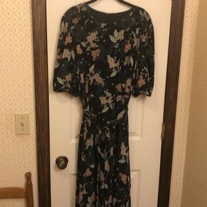 Donna Morgan MIDI Dress. Size 16.